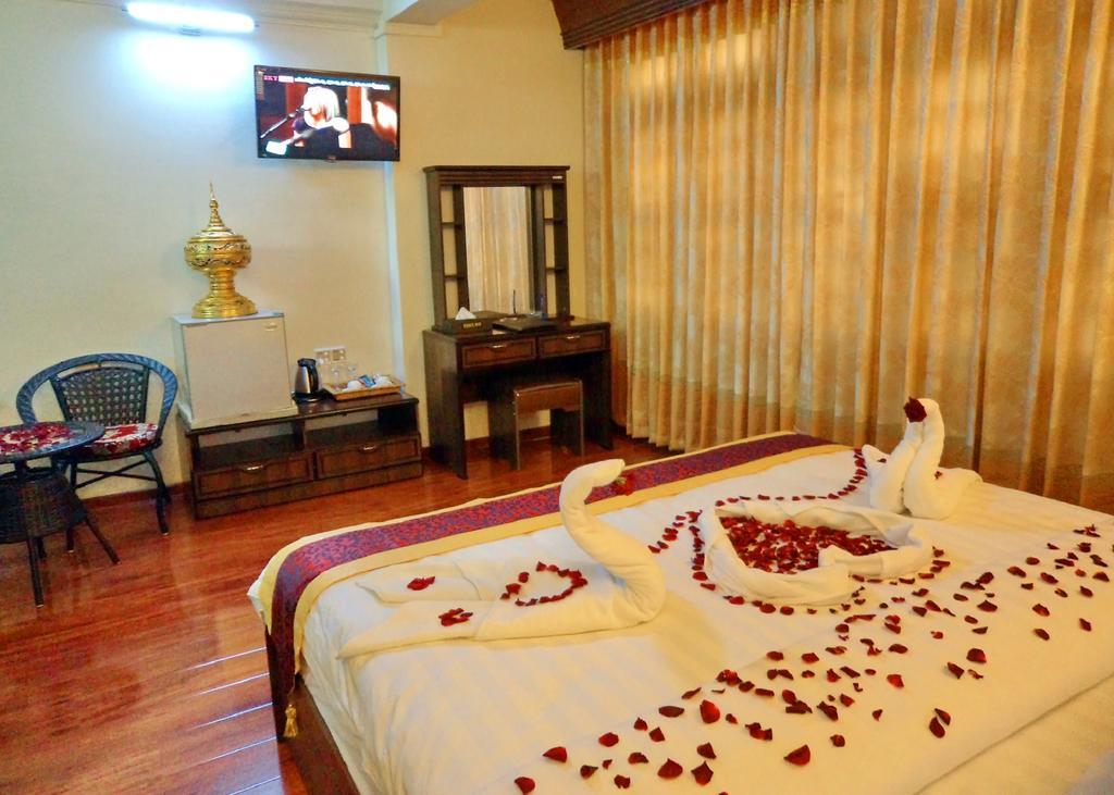 Hotel Sahara Mandalay Exteriér fotografie